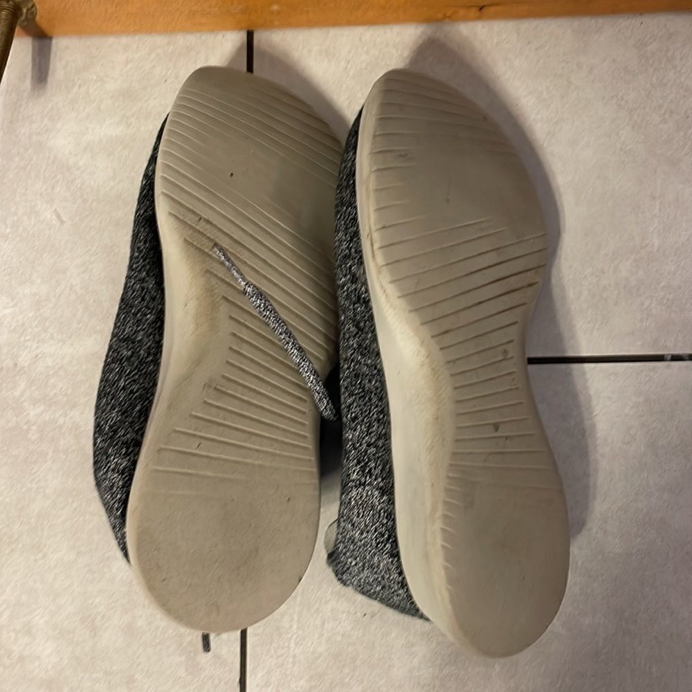 Allbirds woman’s grey specked wool runners - Picture 8 of 10